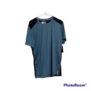 Mens medium Reebok shirt
